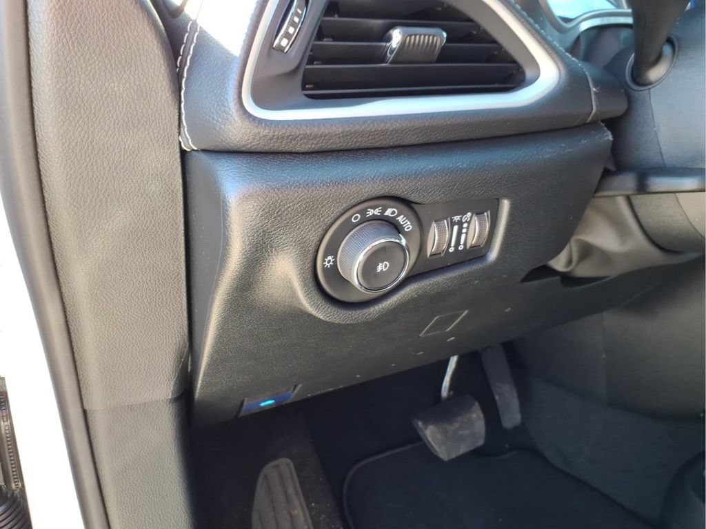 New 2026 Chrysler Pacifica Select w/ S Appearance Package FWD image 22