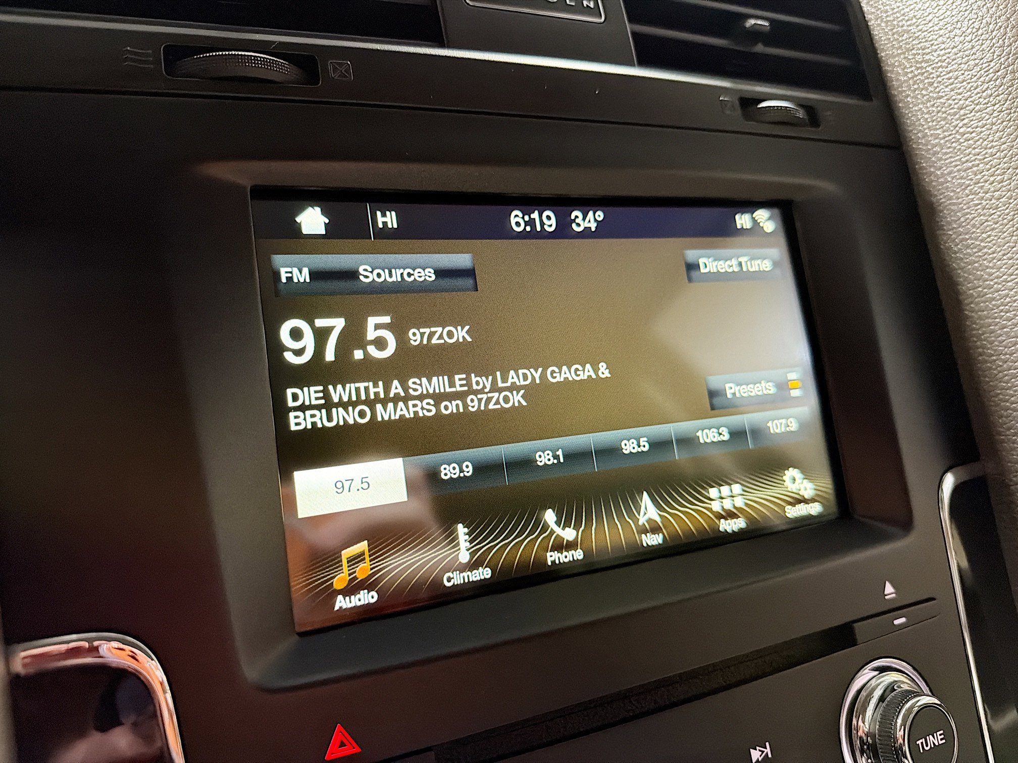 Used 2017 Lincoln Navigator Select image 15