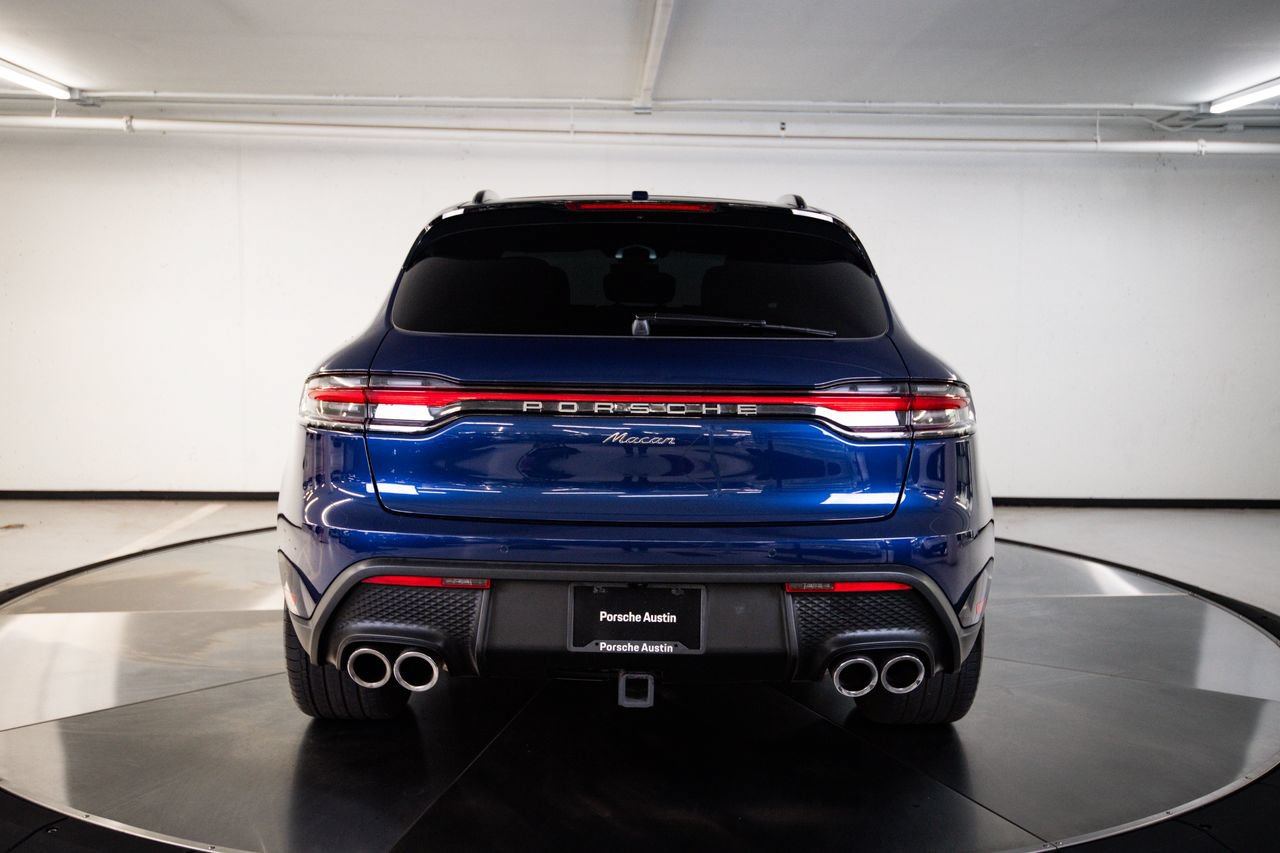 Certified 2024 Porsche Macan AWD/4WD image 6