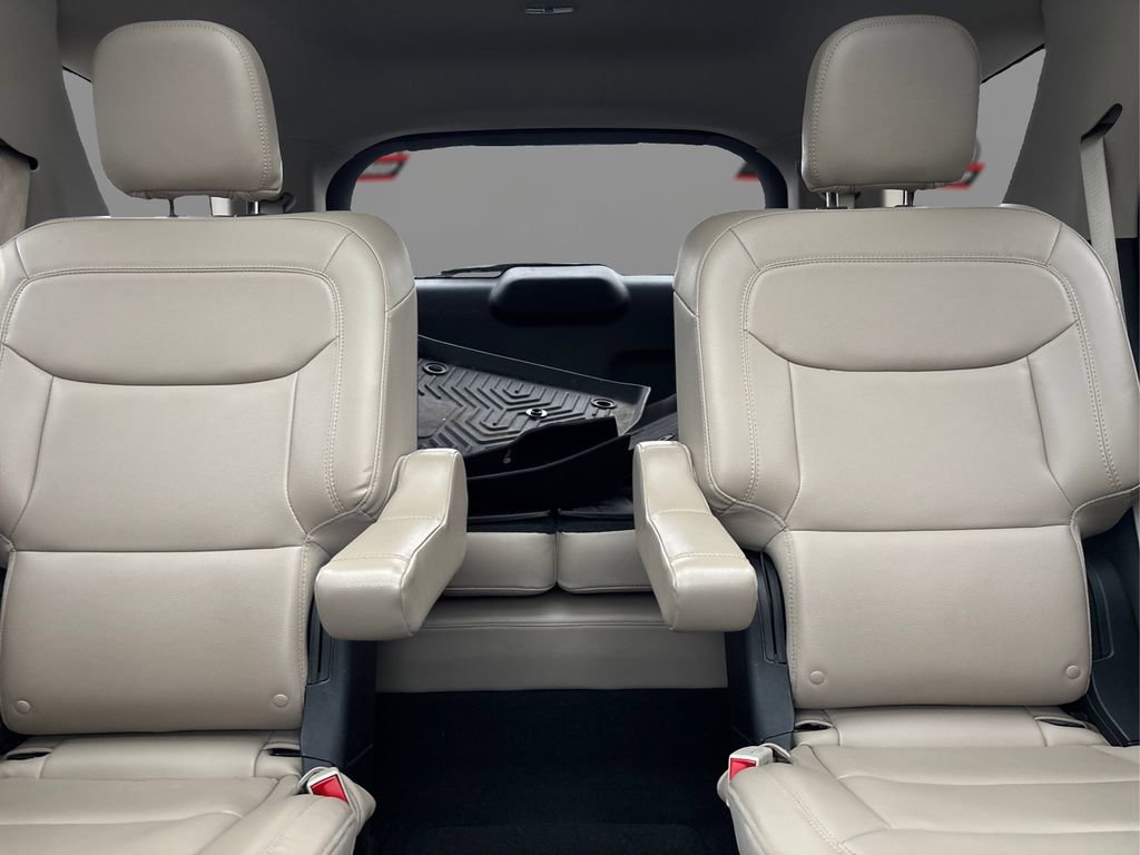 Used 2020 Ford Explorer XLT w/ Equipment Group 202A image 19