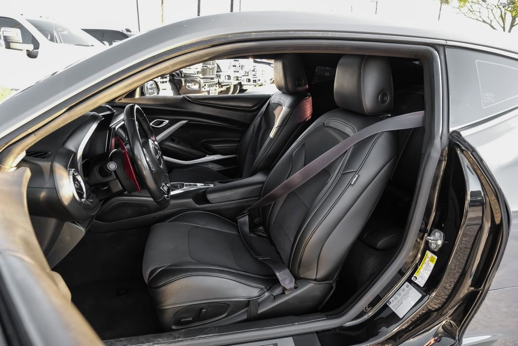 Used 2016 Chevrolet Camaro SS image 35