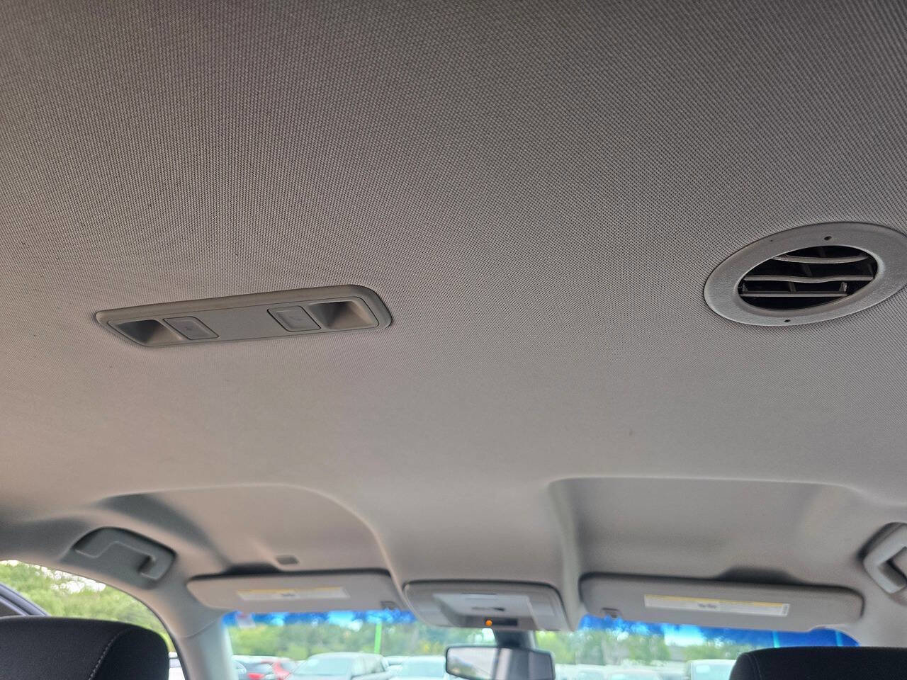 Used 2018 Chevrolet Tahoe LS image 31