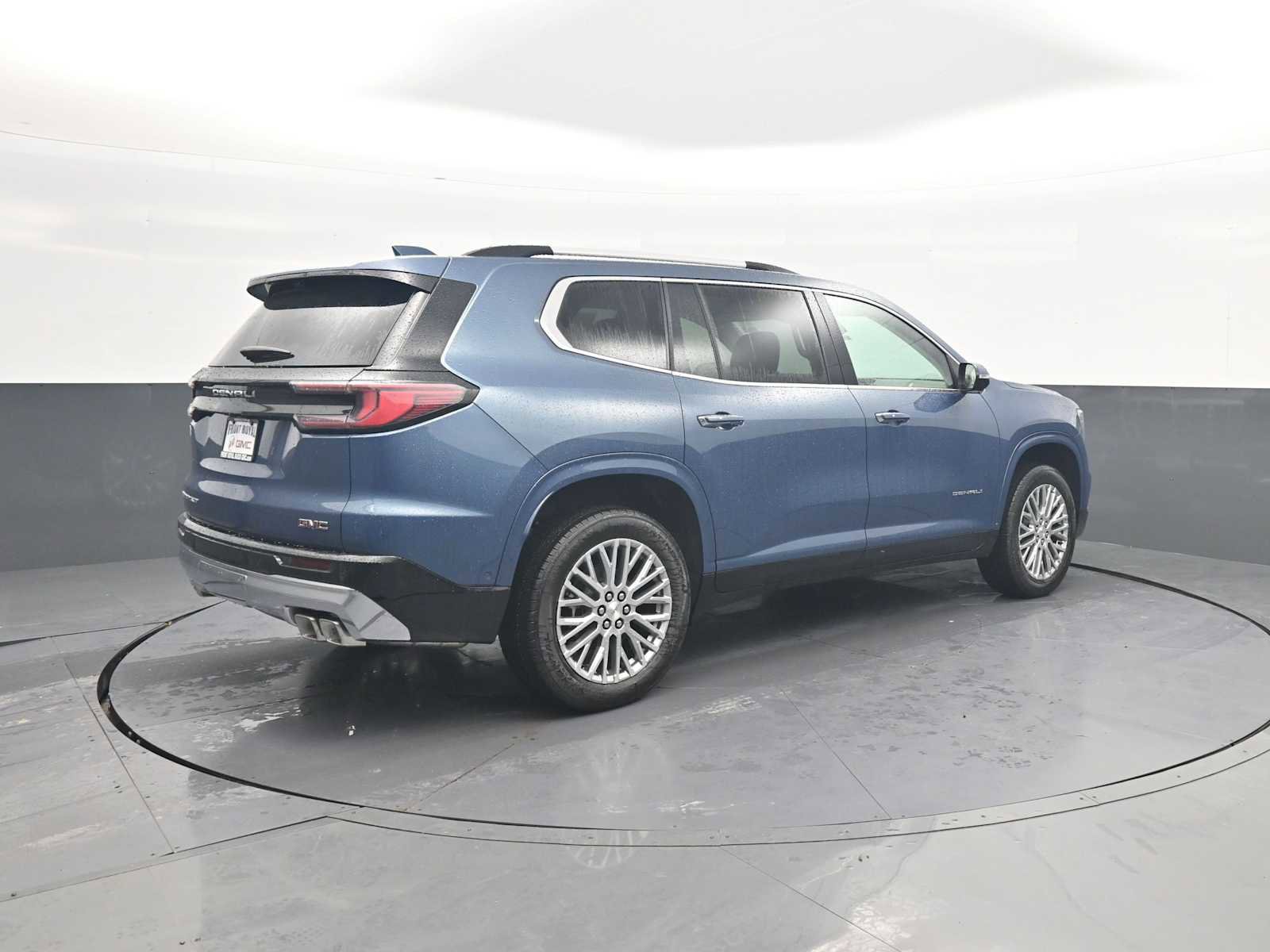 New 2026 GMC Acadia Denali w/ Super Cruise Package image 8