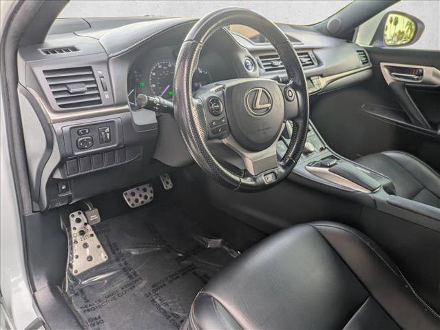 Used 2017 Lexus CT 200h image 10