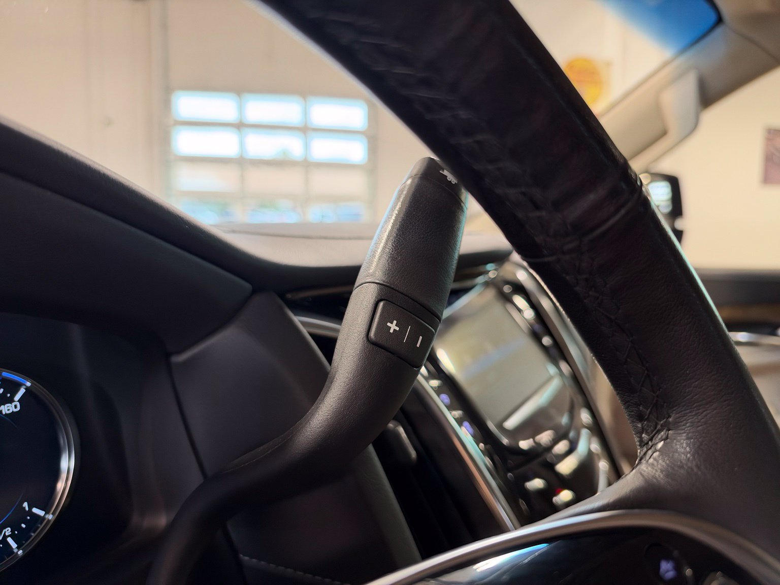 Used 2019 Cadillac Escalade 2WD image 19