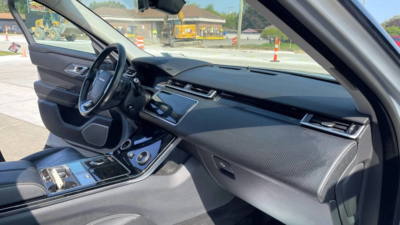 Used 2018 Land Rover Range Rover Velar S image 25