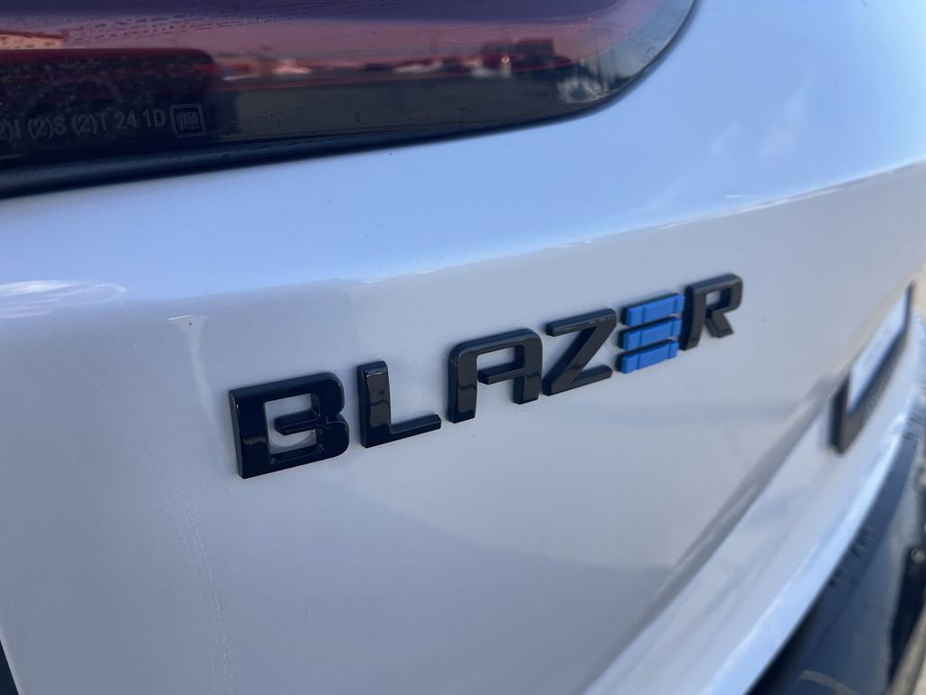 Used 2025 Chevrolet Blazer EV RS image 12