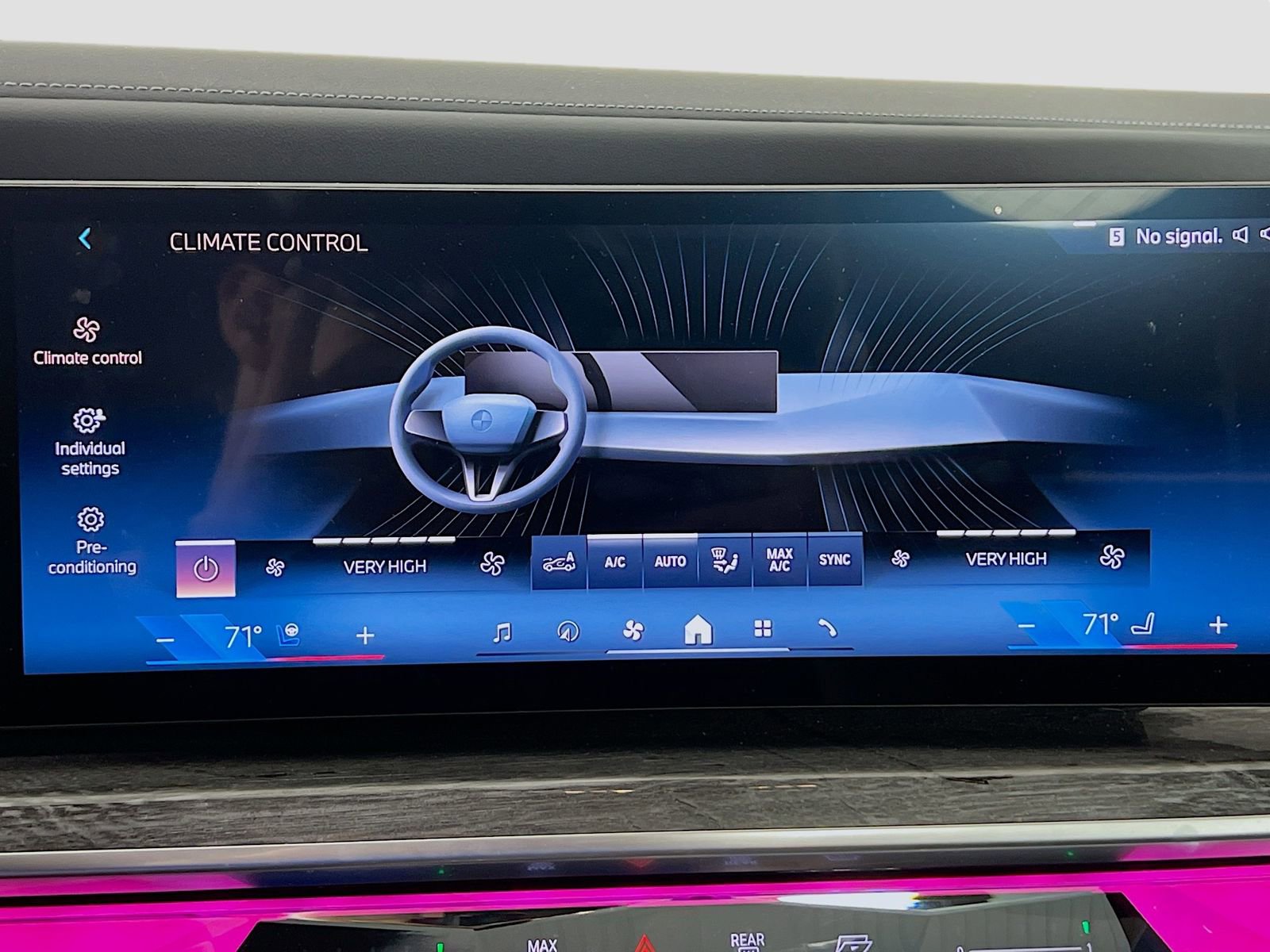 Used 2025 BMW 740i xDrive image 19