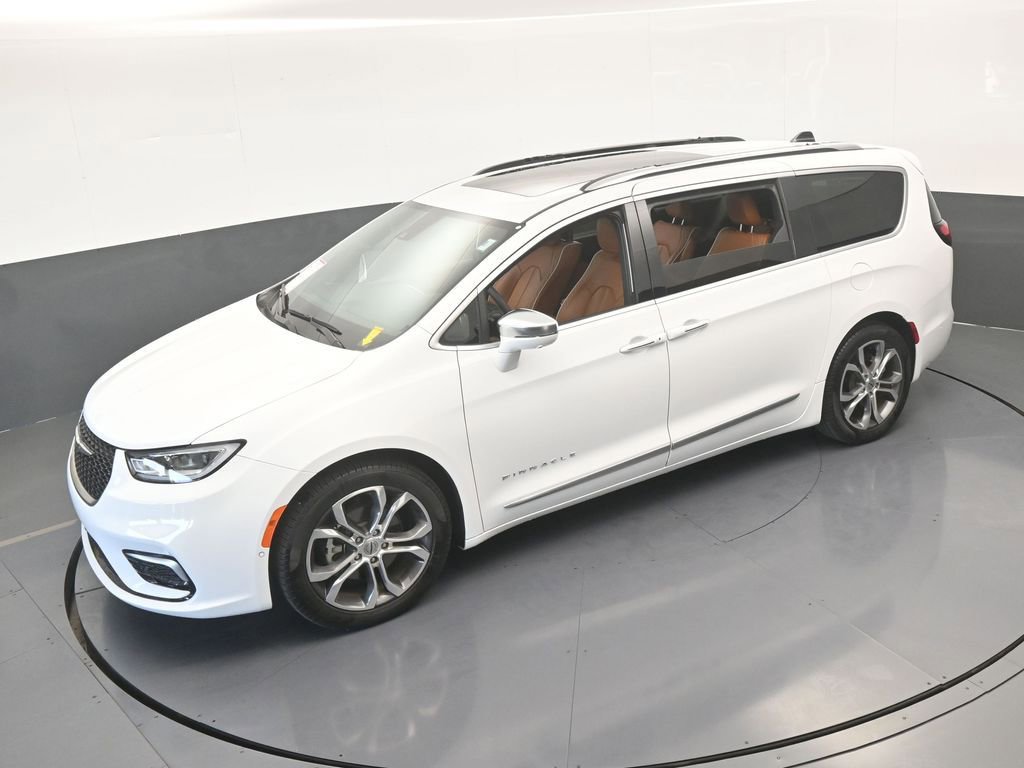Used 2024 Chrysler Pacifica Pinnacle image 62