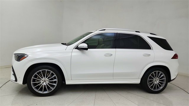 Used 2025 Mercedes-Benz GLE 350 4MATIC w/ AMG Line Exterior image 3