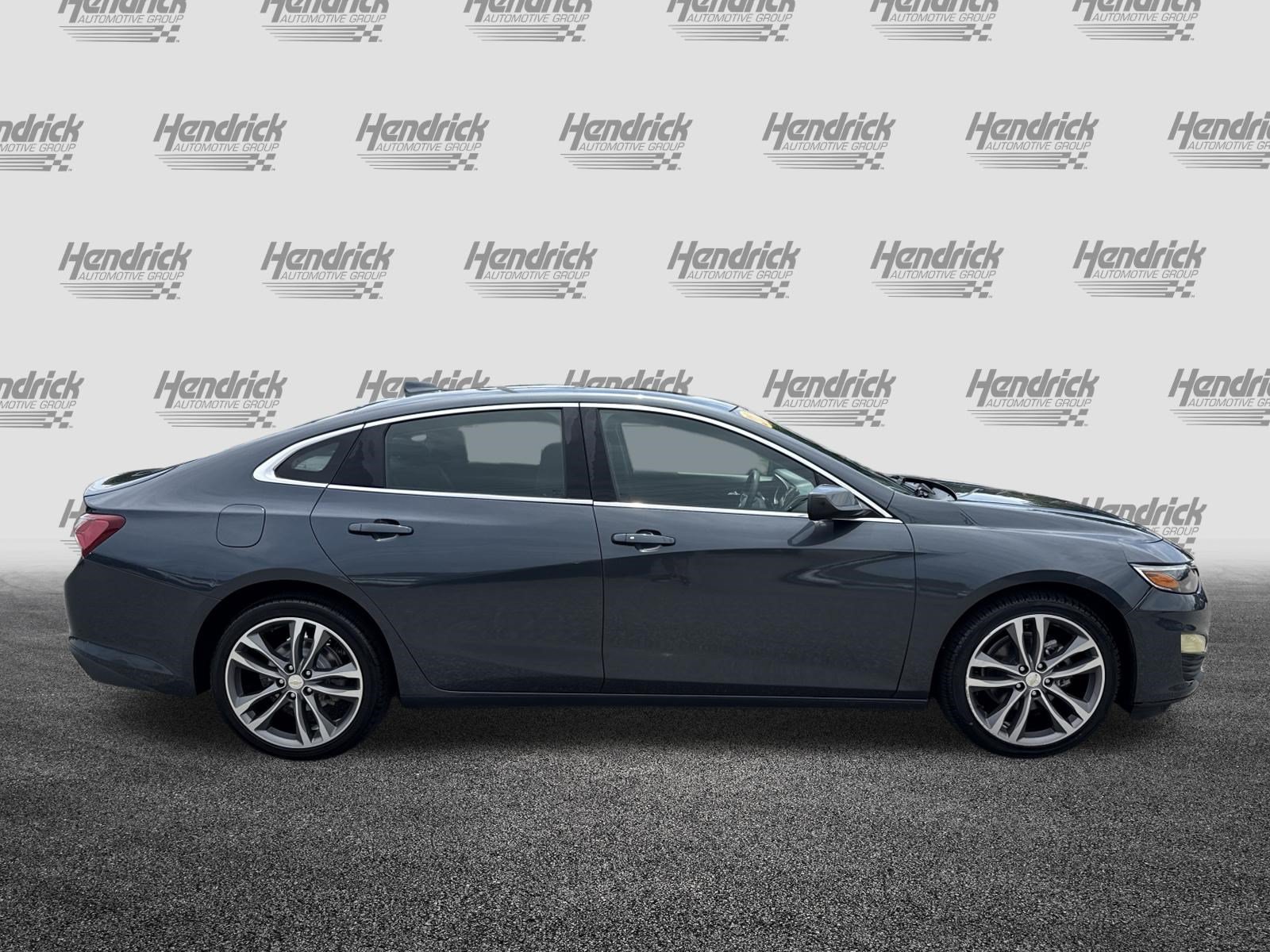 Used 2021 Chevrolet Malibu LT FWD image 16