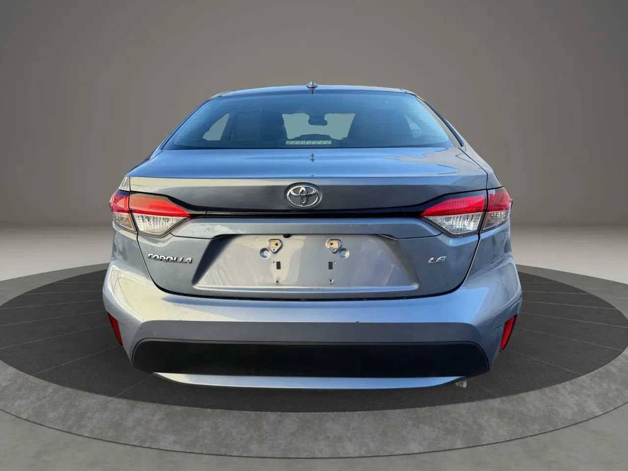 Used 2022 Toyota Corolla LE image 6