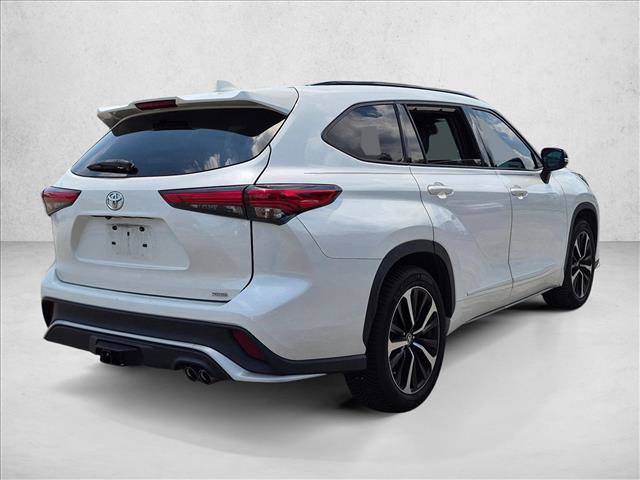 Used 2021 Toyota Highlander XSE FWD image 5