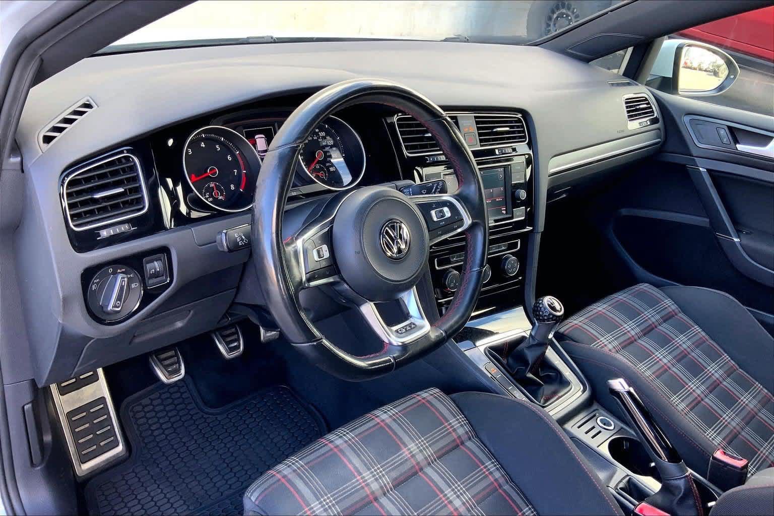 Used 2019 Volkswagen GTI S FWD image 2