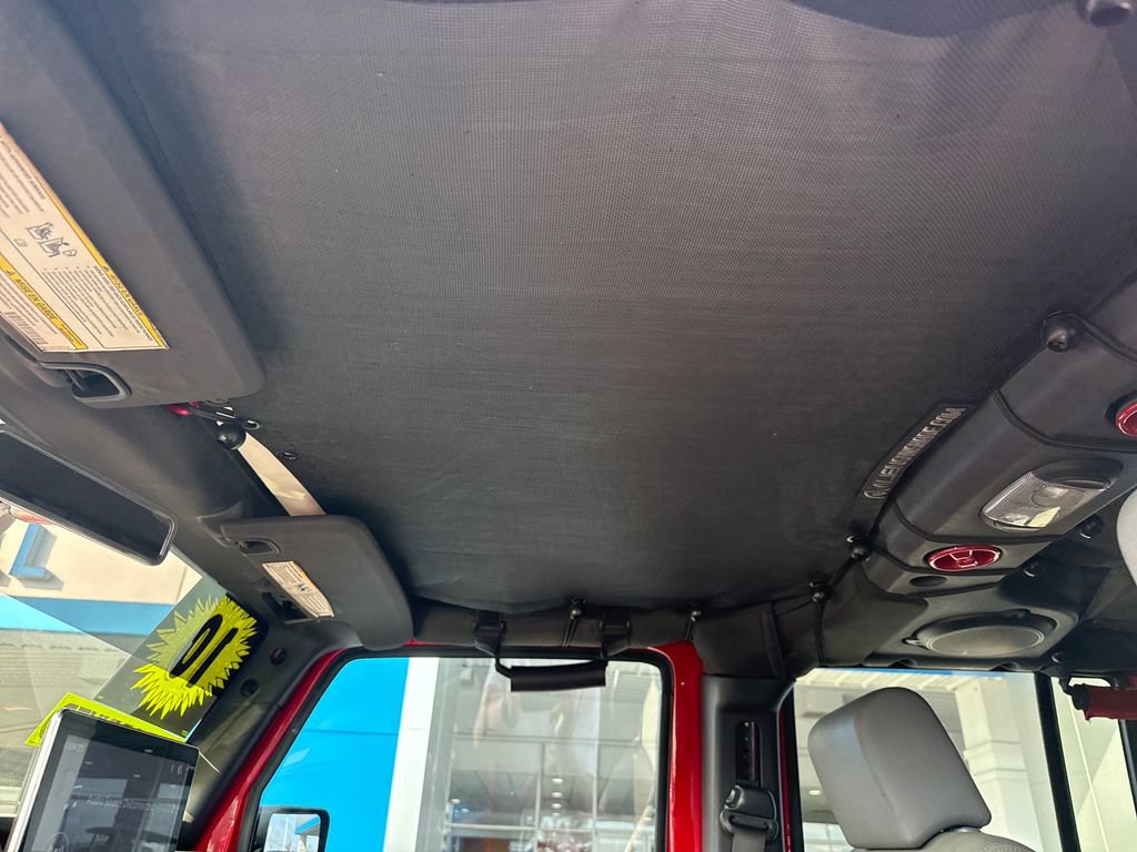 Used 2010 Jeep Wrangler Unlimited Sahara w/ Dual Top Group image 24