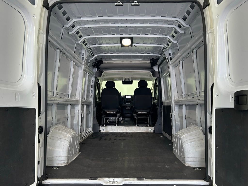 Used 2025 RAM ProMaster 2500 w/ Convenience Group FWD image 14