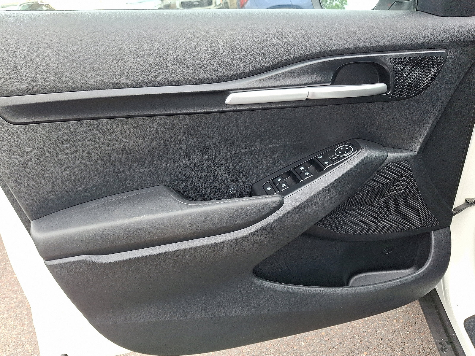 Used 2022 Kia Seltos LX image 12