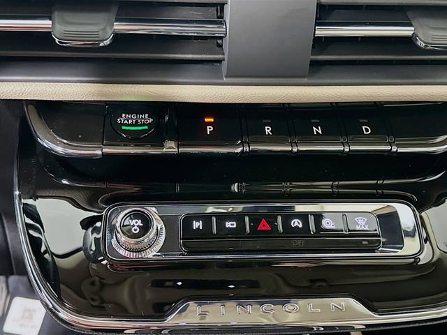 New 2026 Lincoln Corsair Reserve image 17