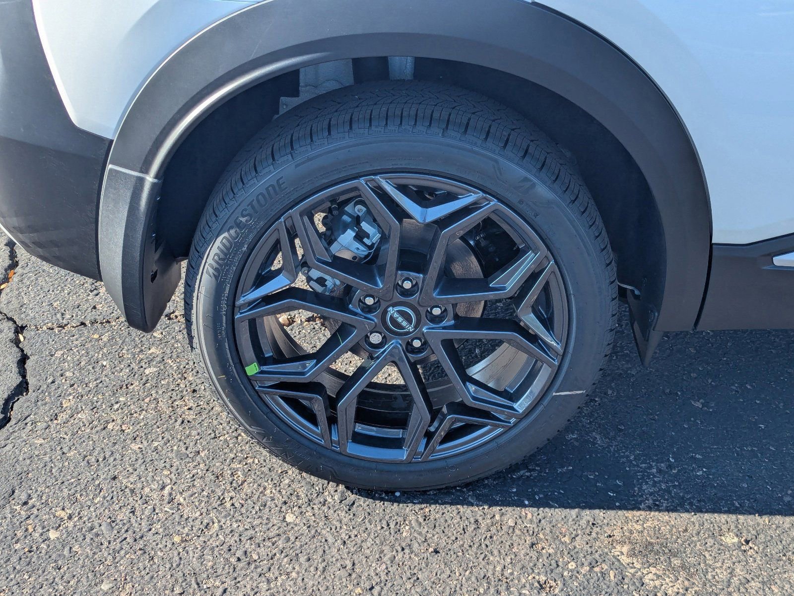 New 2025 Nissan Kicks SR image 9