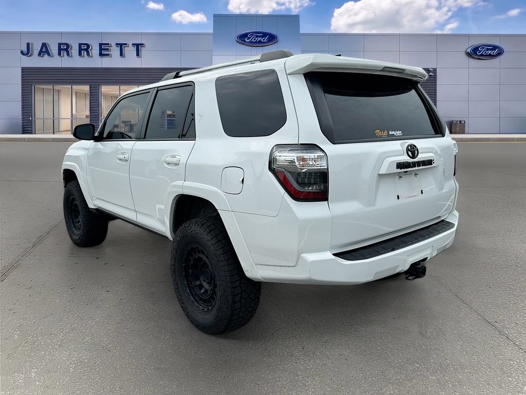 Used 2024 Toyota 4Runner SR5 AWD/4WD image 3