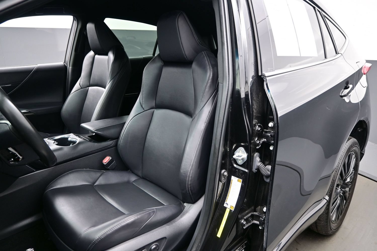Used 2024 Toyota Venza Nightshade AWD/4WD image 12