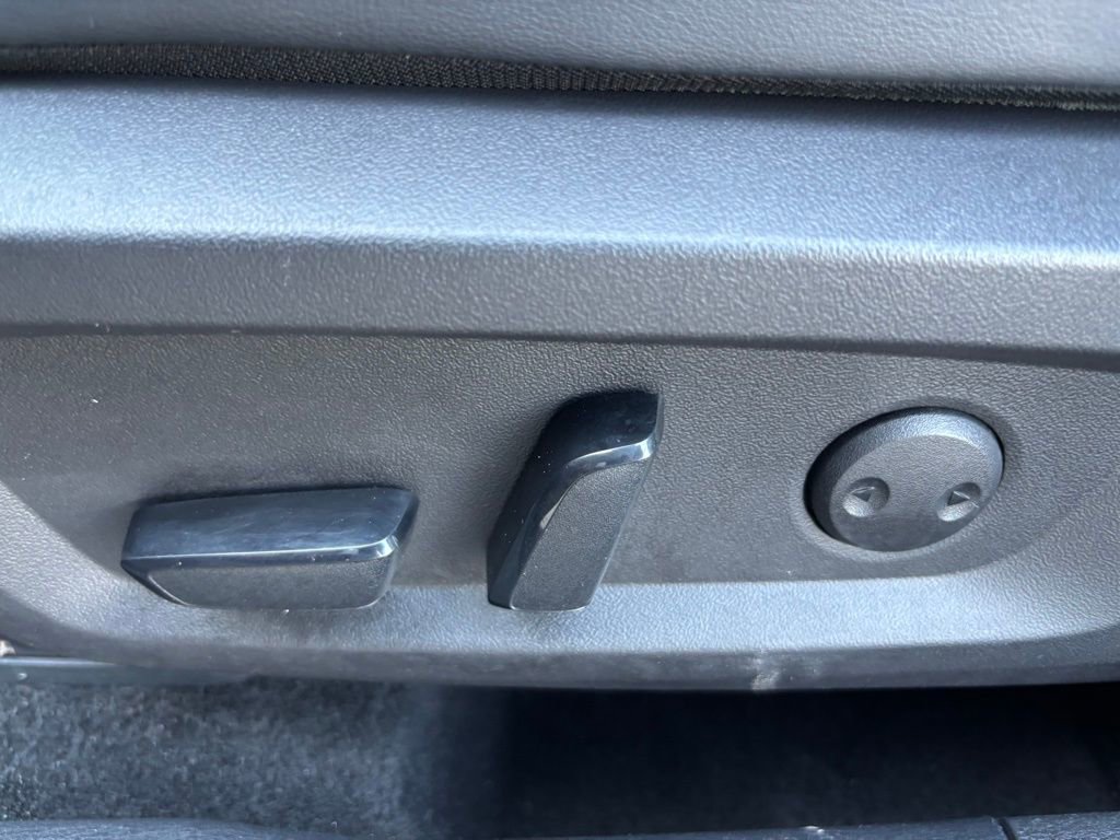 Used 2024 Mitsubishi Outlander SE image 17