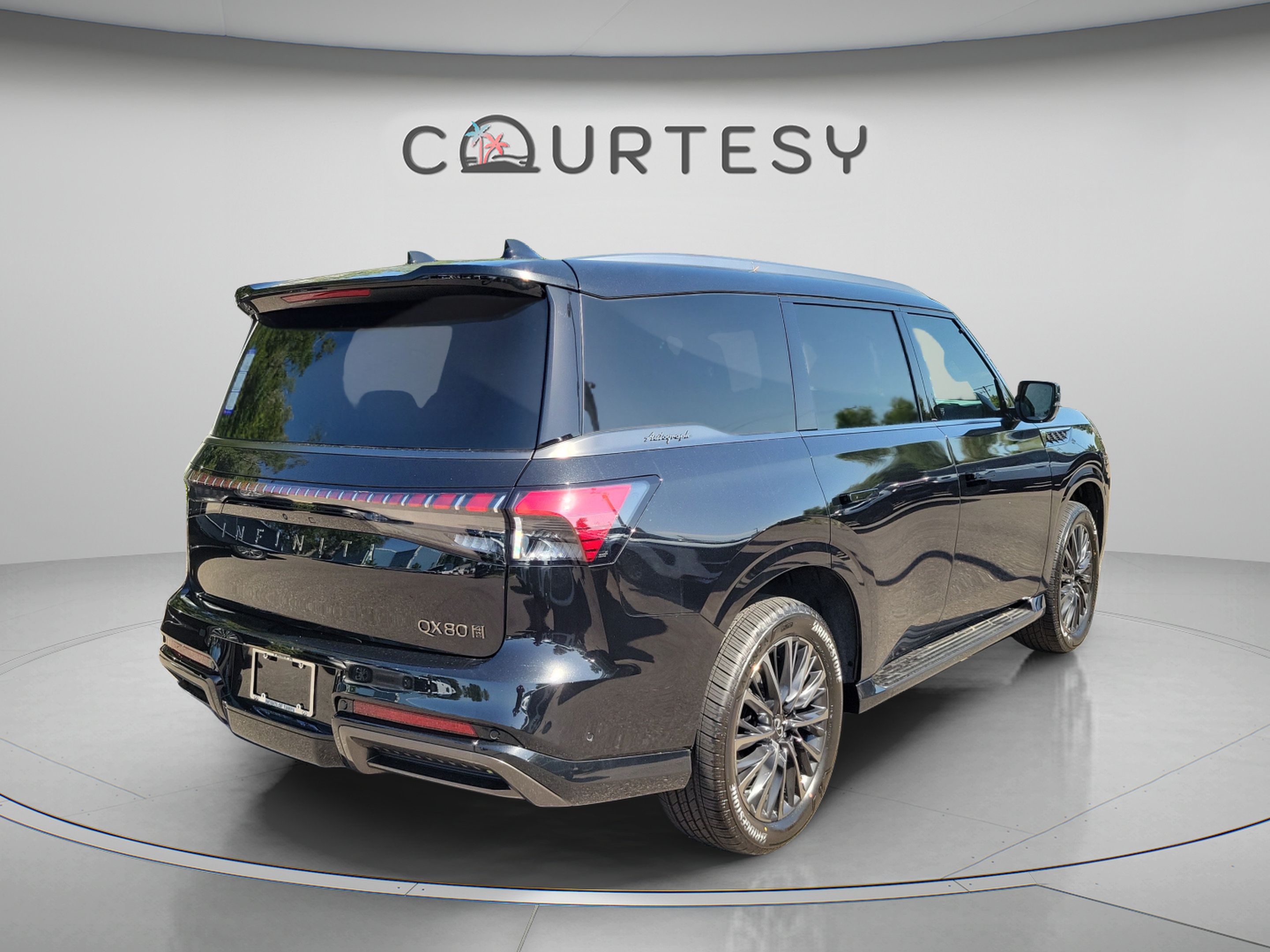 New 2027 INFINITI QX80 Autograph w/ Premium Cargo Package AWD/4WD image 3