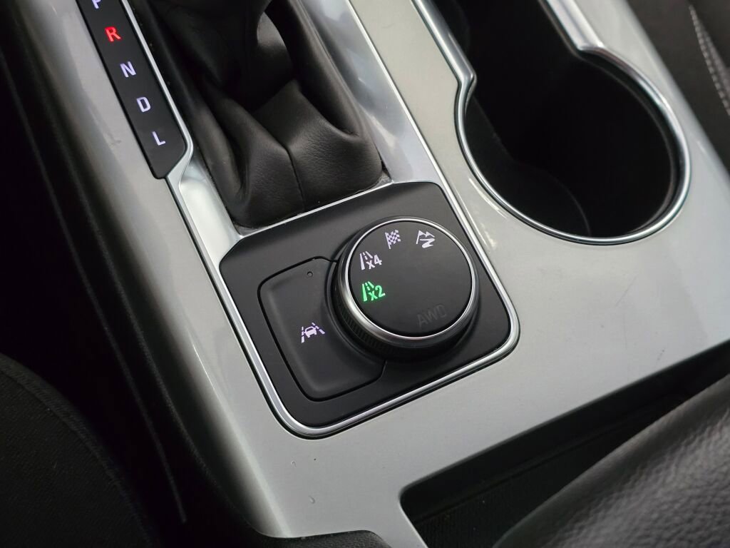 Used 2025 Chevrolet Blazer LT image 36