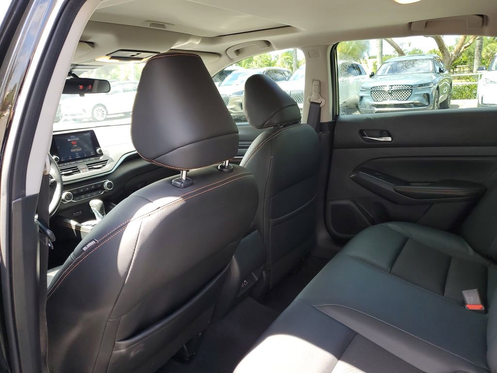 Used 2021 Nissan Altima 2.5 SR w/ SR Premium Package FWD image 10