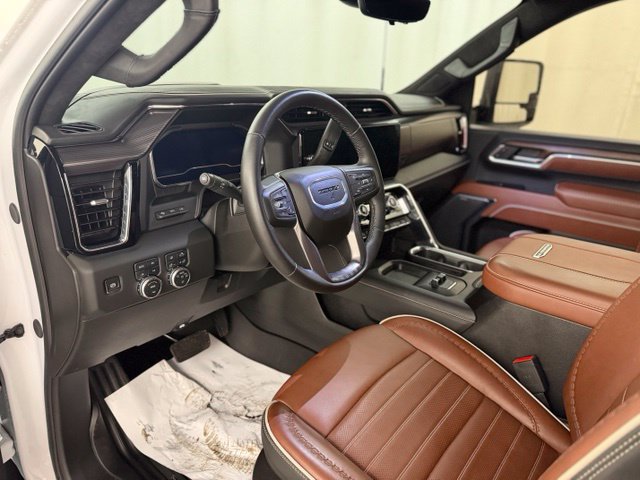 Used 2025 GMC Sierra 2500 Denali Ultimate AWD/4WD image 13