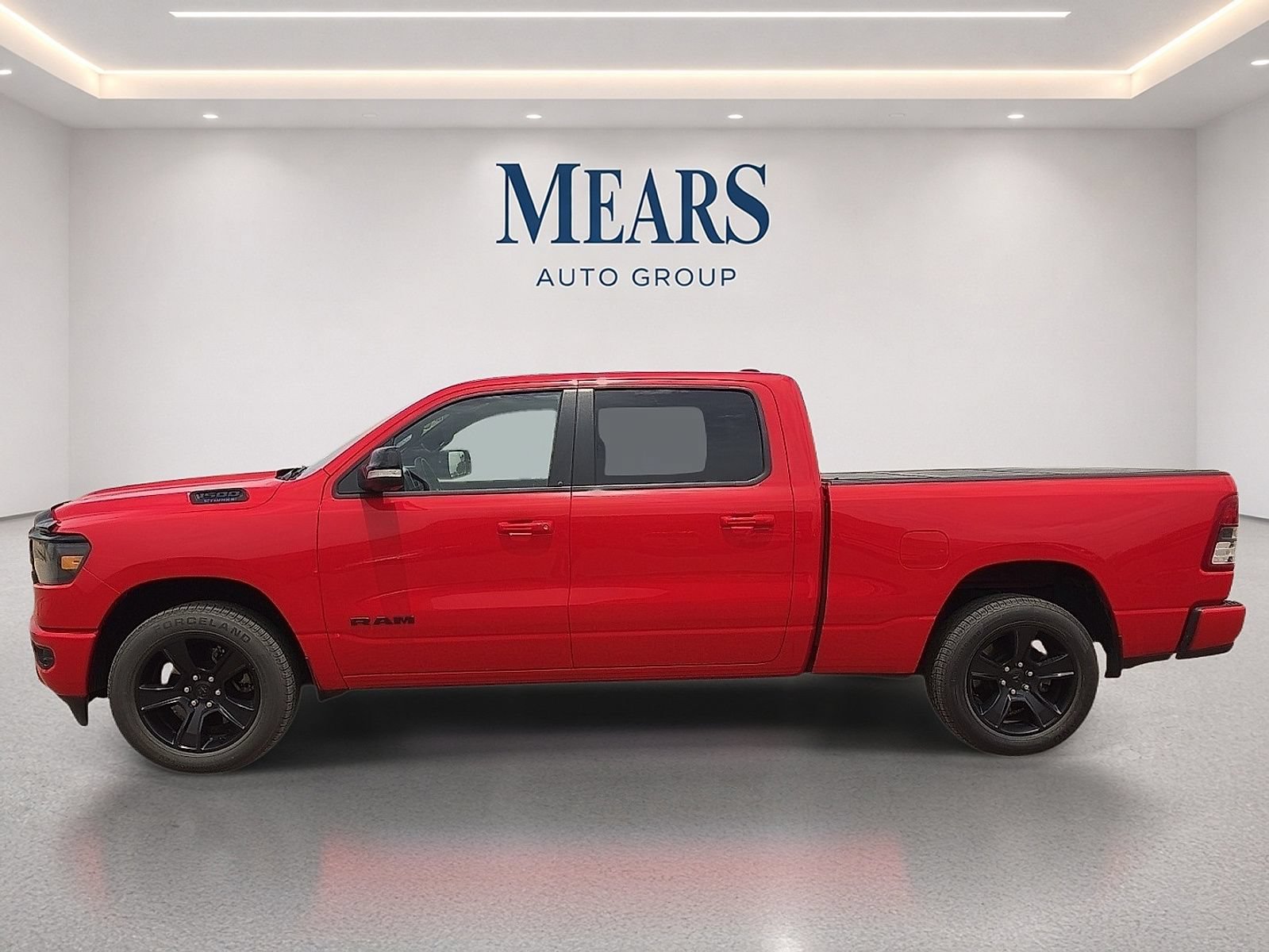 Used 2022 RAM 1500 Big Horn AWD/4WD image 2