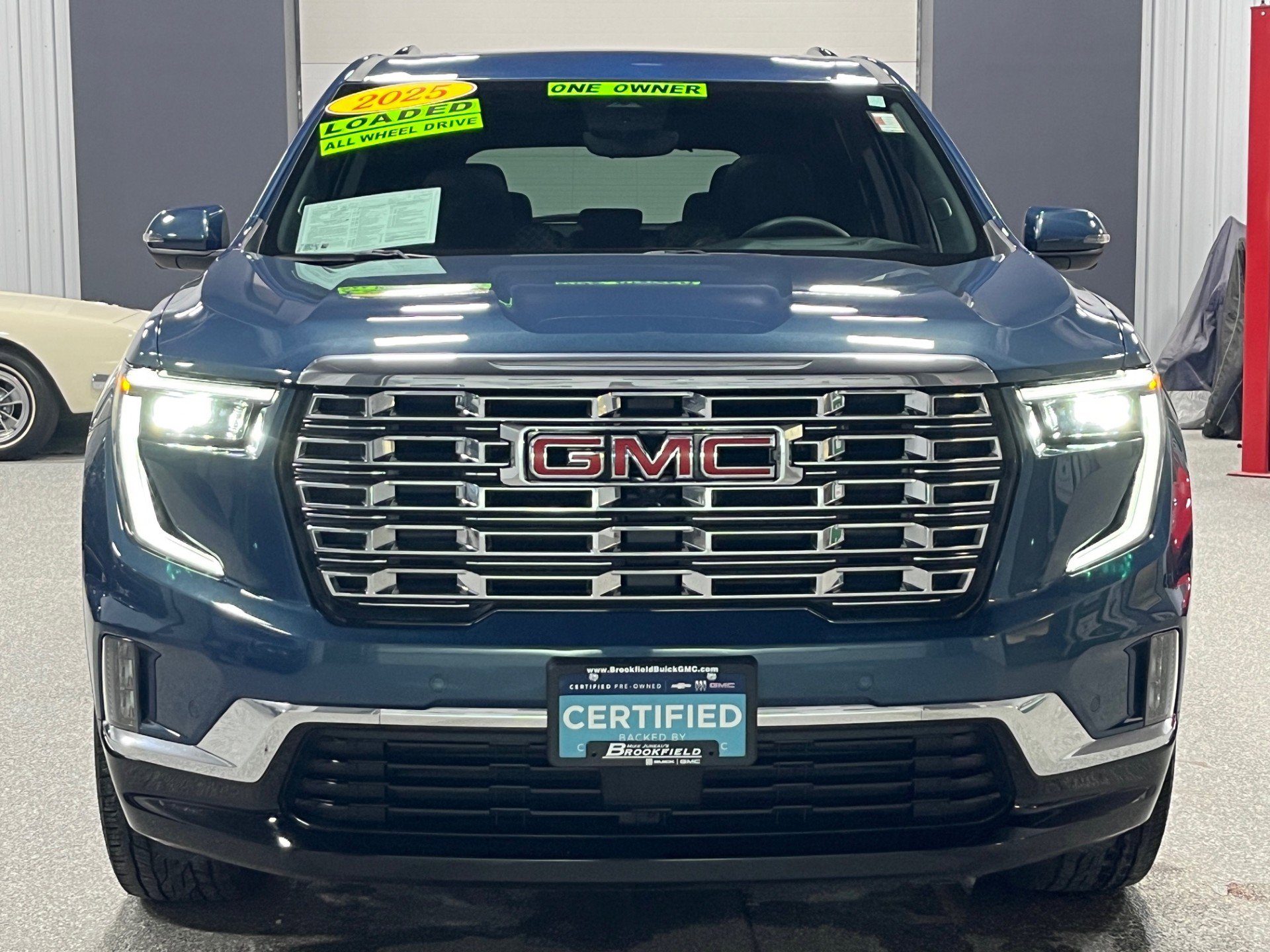Certified 2025 GMC Acadia Denali w/ Super Cruise Package image 8