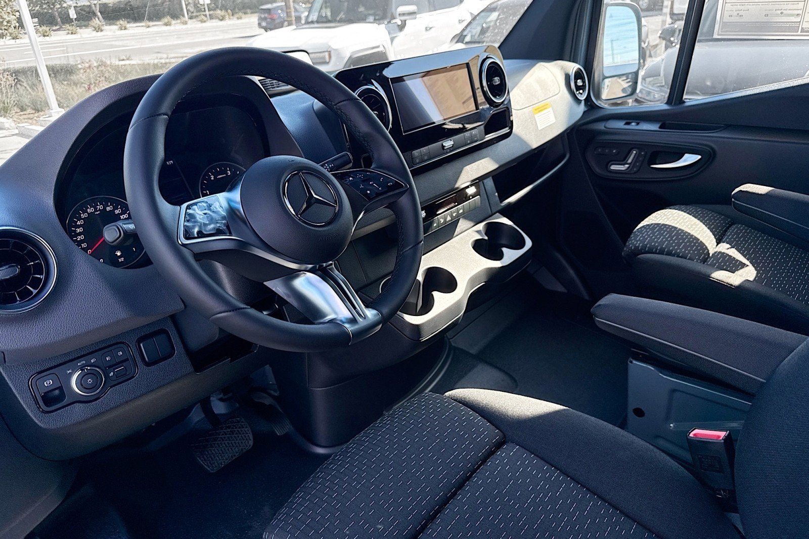 New 2025 Mercedes-Benz Sprinter 2500 image 9