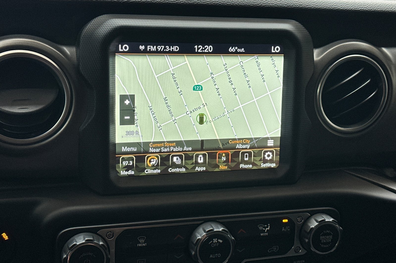 Used 2023 Jeep Wrangler Unlimited Rubicon 4xe AWD/4WD image 24