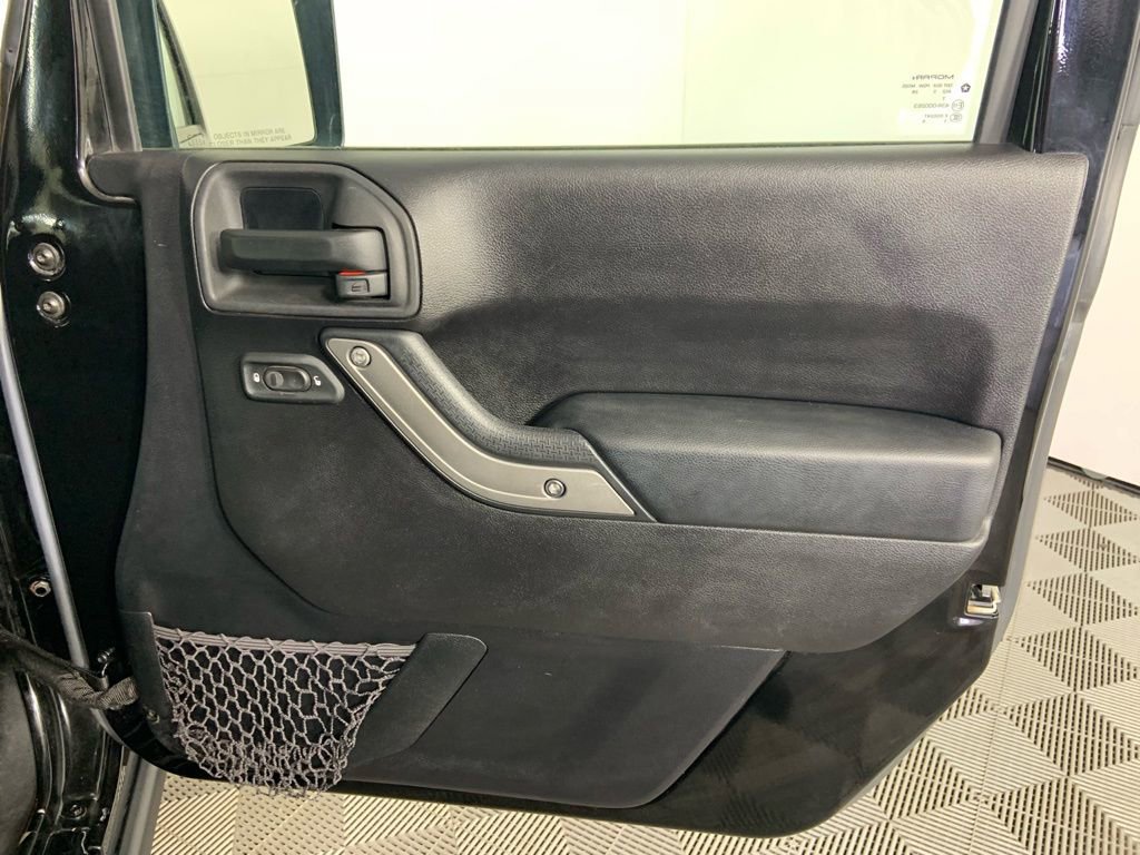 Used 2015 Jeep Wrangler Sport image 11