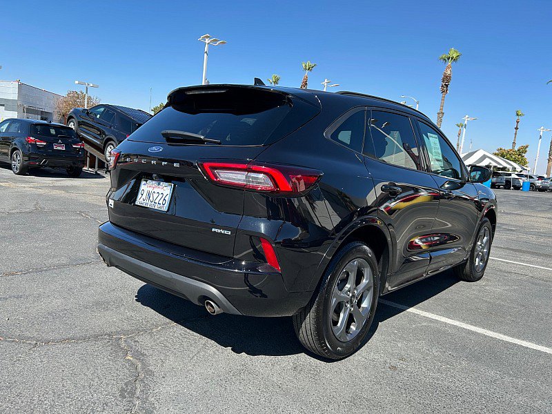 Used 2024 Ford Escape ST-Line image 6