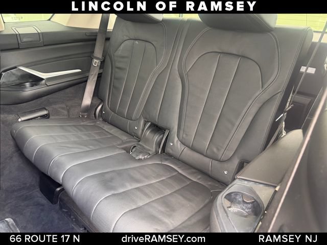 Used 2022 BMW X7 xDrive40i w/ Cold Weather Package AWD/4WD image 21