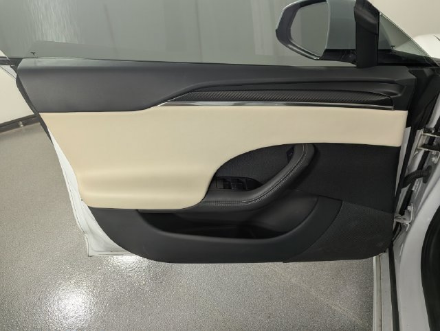 Used 2022 Tesla Model S Plaid AWD/4WD image 9