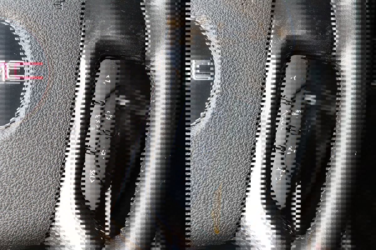 Used 2020 GMC Savana 2500 Extended w/ Enhanced Convenience Package image 17