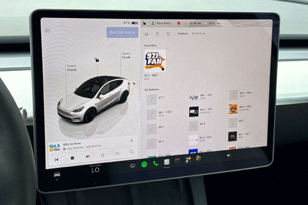 Used 2025 Tesla Model Y Performance AWD/4WD image 22