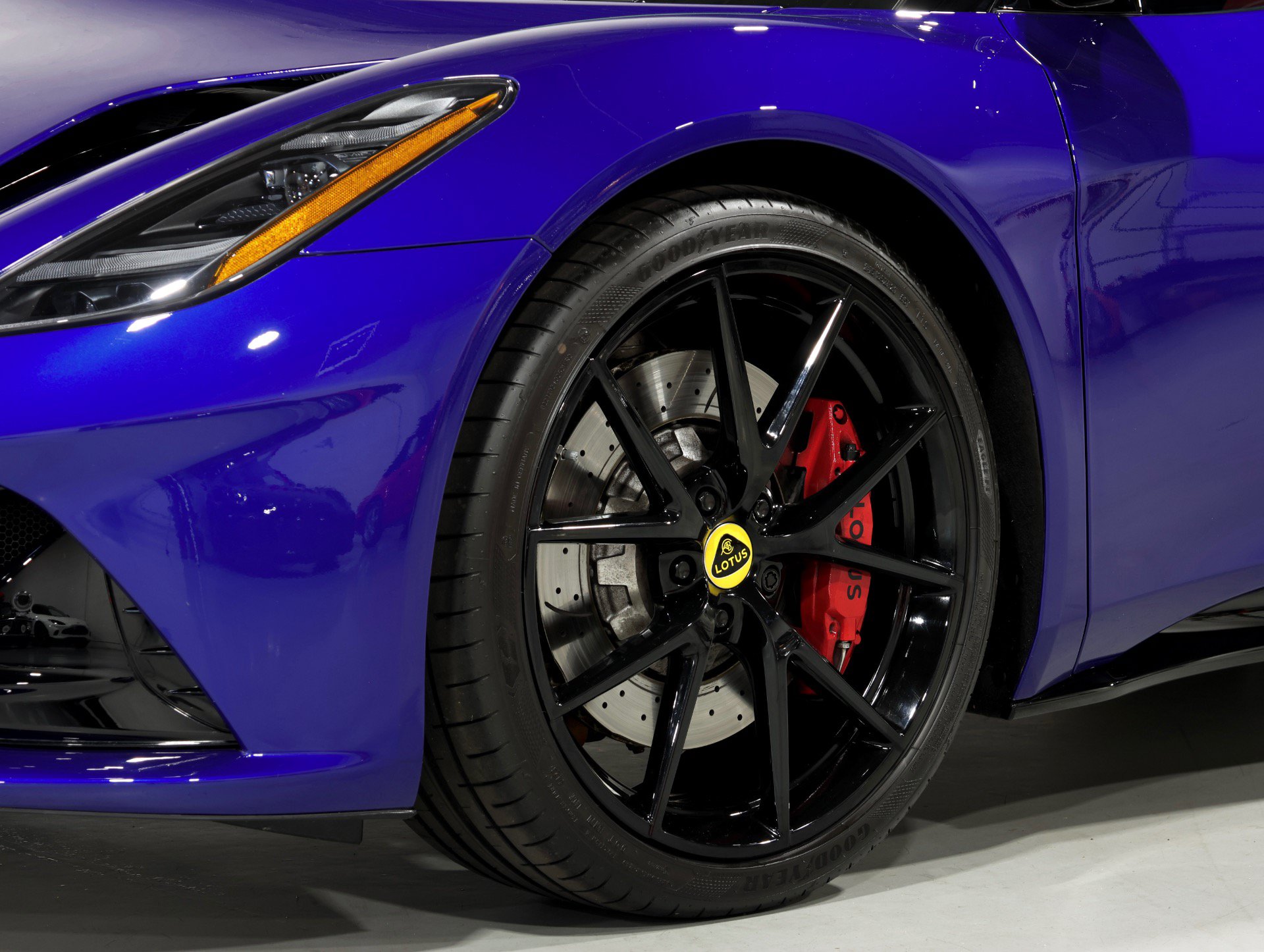Used 2024 Lotus Emira First Edition RWD image 7