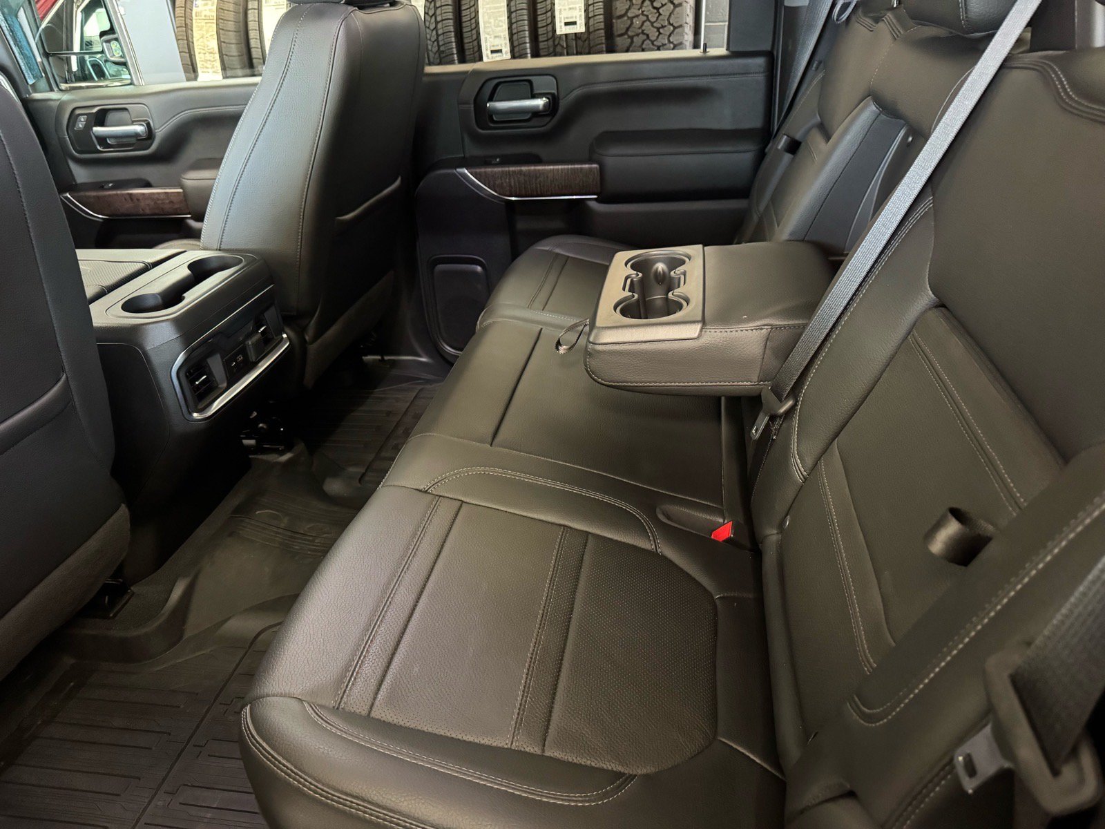 Used 2022 GMC Sierra 2500 Denali w/ Denali Ultimate Package AWD/4WD image 14