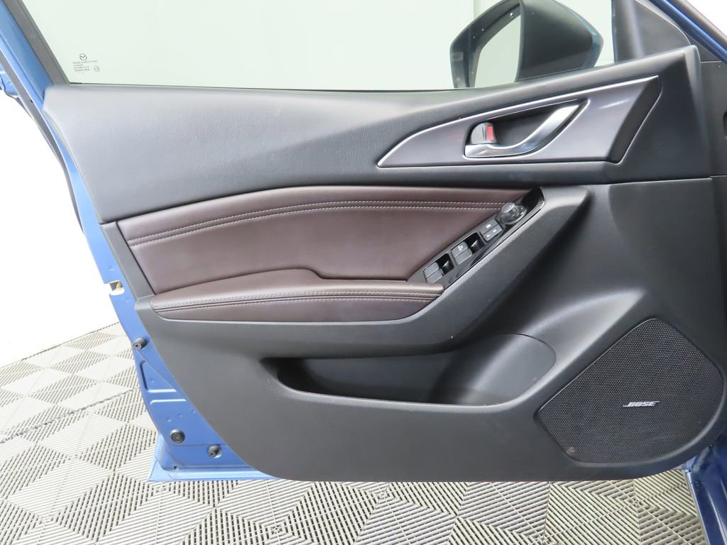 Used 2018 MAZDA MAZDA3 Grand Touring w/ Premium Equipment Package image 24