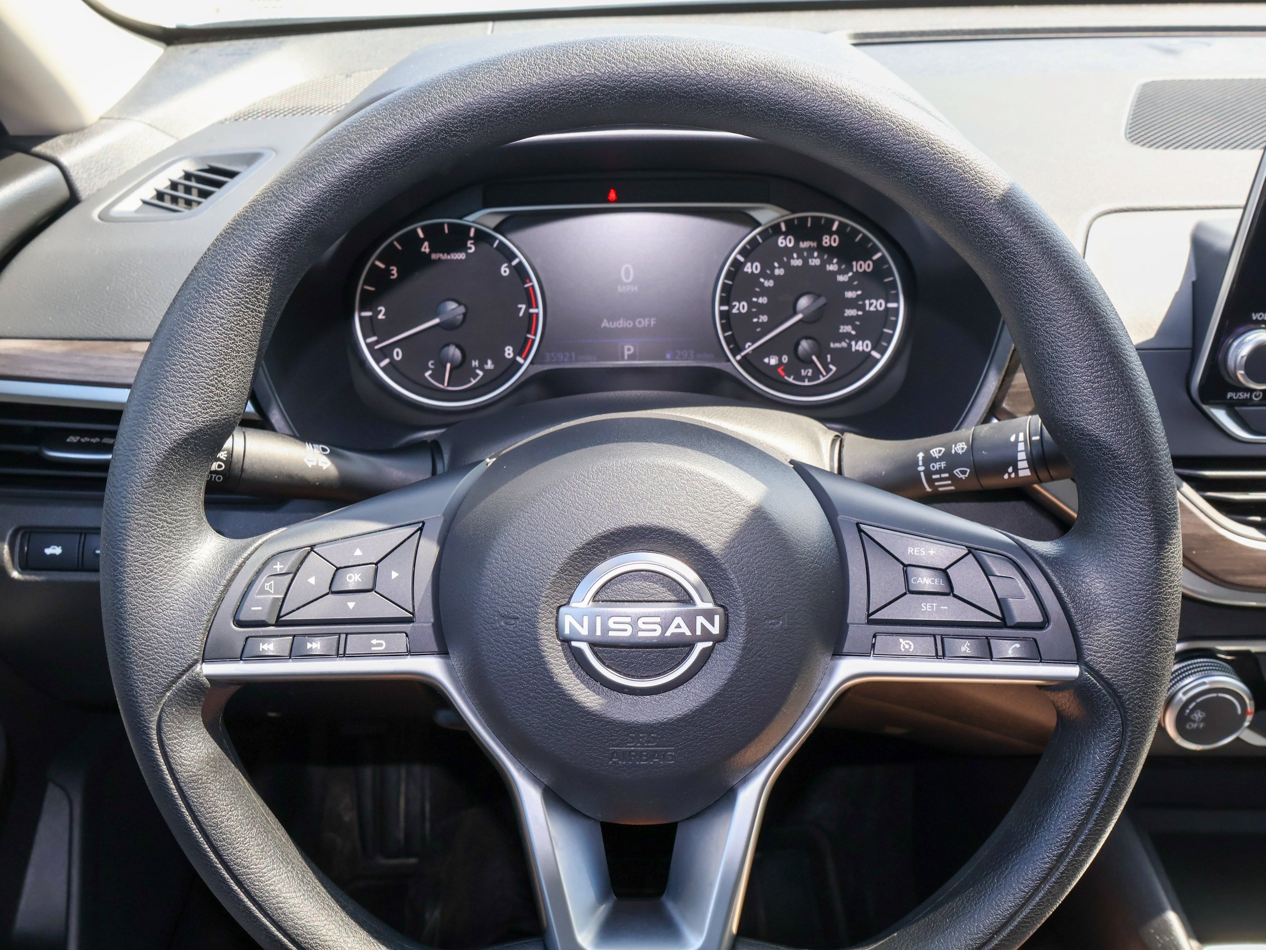Used 2025 Nissan Altima 2.5 SV FWD image 18