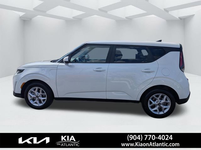 Used 2025 Kia Soul LX w/ LX Technology Package FWD image 6