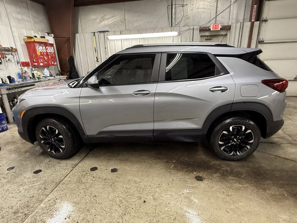 Used 2023 Chevrolet TrailBlazer LT w/ Convenience Package image 2