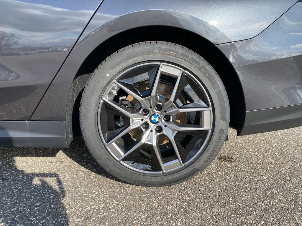 New 2026 BMW 530i xDrive w/ Convenience Package AWD/4WD image 5