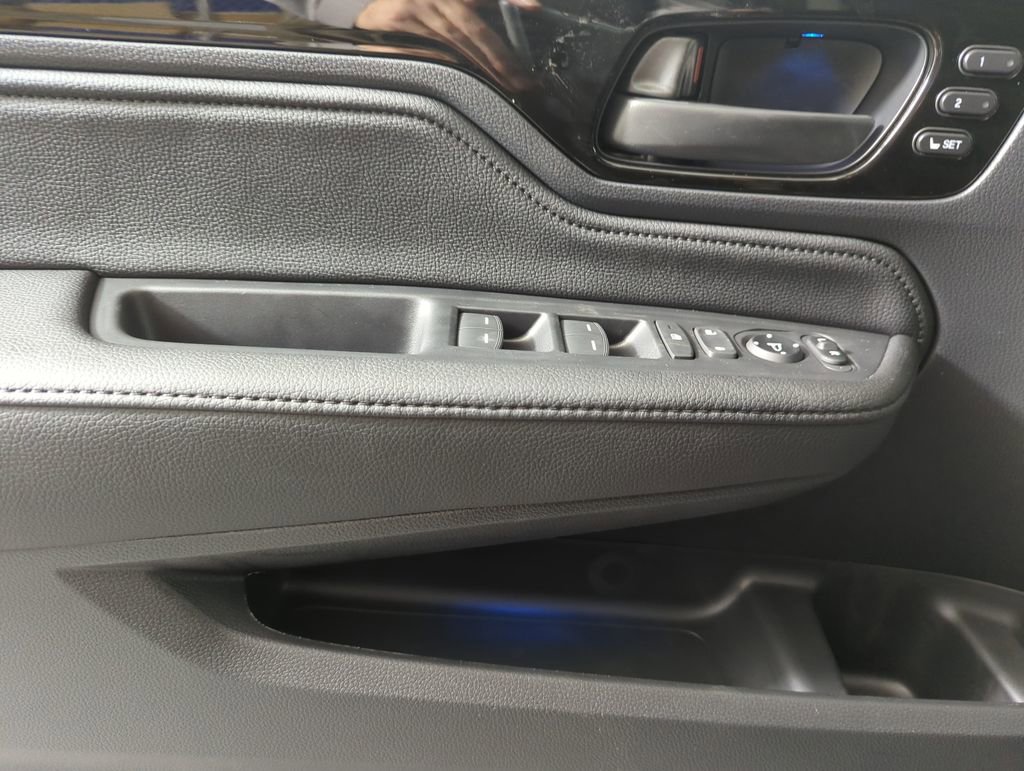New 2026 Honda Odyssey Touring image 13