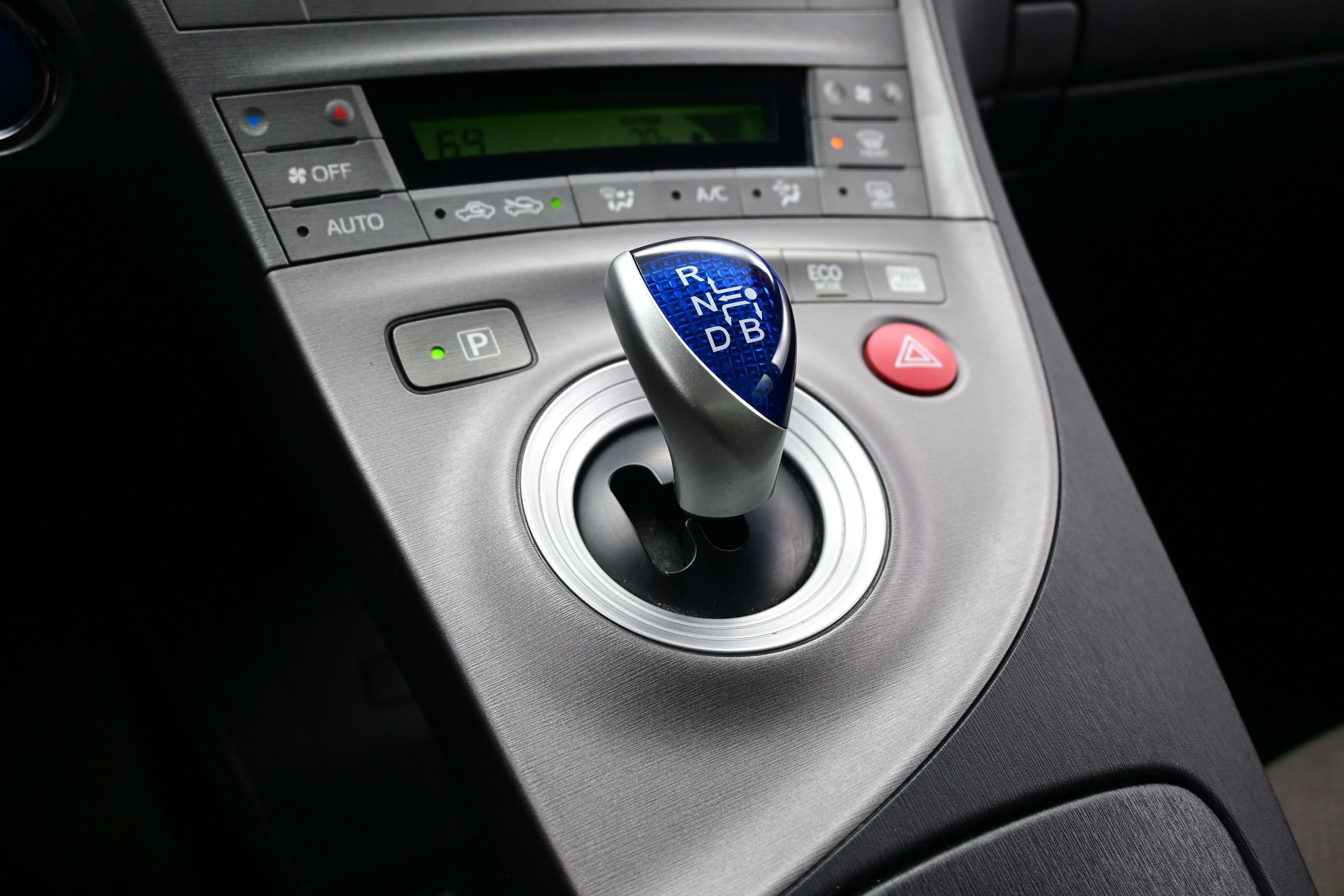 Used 2015 Toyota Prius Two FWD image 20