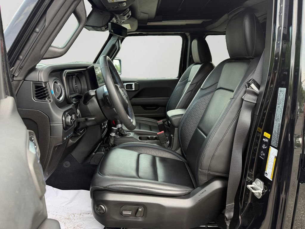 Used 2024 Jeep Wrangler High Altitude AWD/4WD image 24